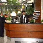 Conti Am Hauptbahnhof فندق
