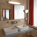 Conti Am Hauptbahnhof 3*