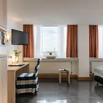 Conti Am Hauptbahnhof 3*