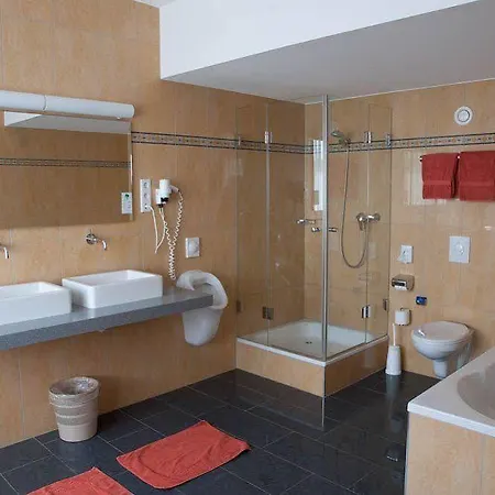 Conti Am Hauptbahnhof Otel
