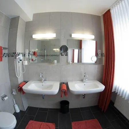 Hotel Conti Am Hauptbahnhof 3*