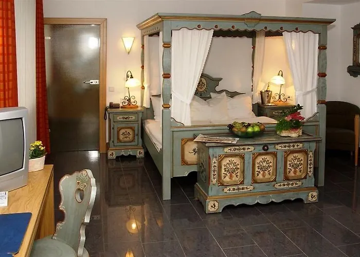 Conti Am Hauptbahnhof Hotel 3*