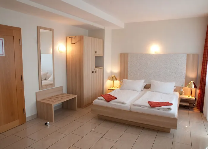 Conti Am Hauptbahnhof Hotell 3*