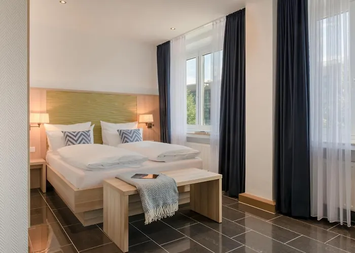 Conti Am Hauptbahnhof Hotell