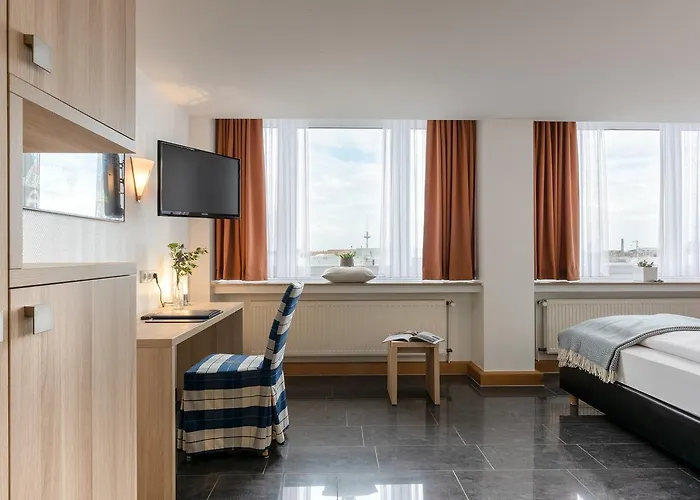 Conti Am Hauptbahnhof 3*